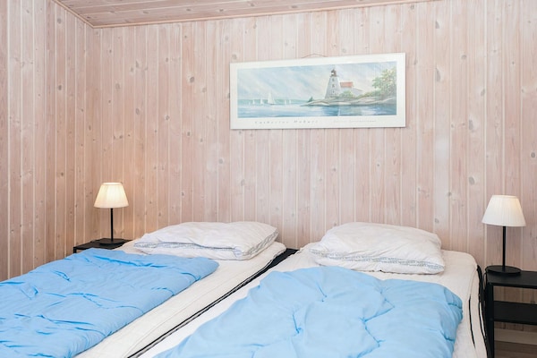 Foto van Modern toevluchtsoord aan water -- By Traum Ferienwohnungen - Indoor