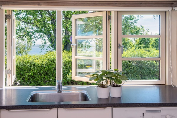 Foto van Modern toevluchtsoord aan water -- By Traum Ferienwohnungen - WaterView