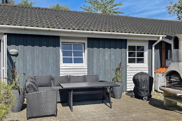 Foto van Rustige oase met zwembad - Vakantiehuis in Ørsted - Outdoor