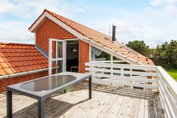 Foto van Luxe vakantieverblijf met zwembad - Vakantiehuis in Glesborg - View