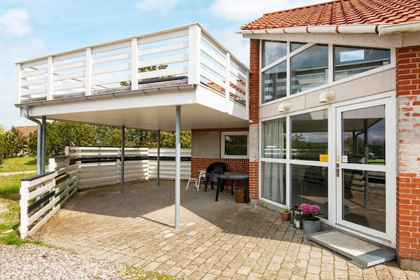 Foto van Luxe vakantieverblijf met zwembad - Vakantiehuis in Glesborg - View