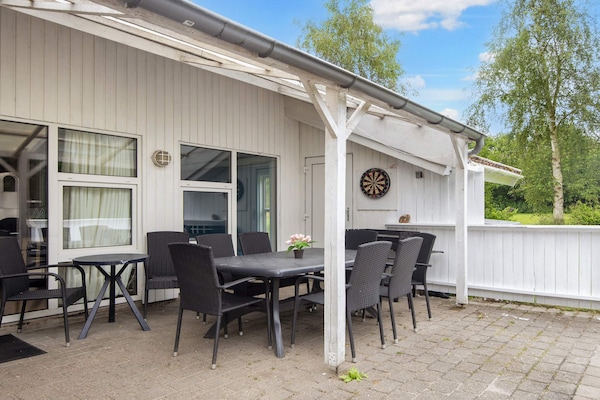 Foto van Luxe strandhuis met zwembad - Vakantiehuis in Nordborg - Outdoor