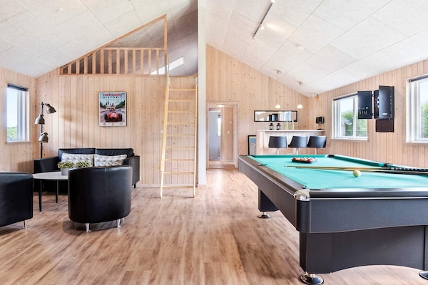 Foto van Luxe vakantieverblijf met zwembad aan zee - Vakantiehuis in Bogense - Outdoor