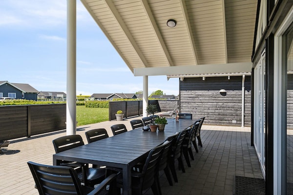 Foto van Luxe strandhuis met zwembad - Vakantiehuis in Bogense - Outdoor