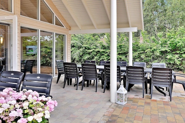 Foto van Luxe villa met zwembad in Dronningmolle - Vakantiehuis in Dronningmølle - Untagged