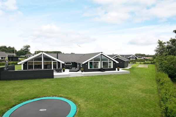 Foto van Luxe vakantieverblijf aan zee - Vakantiehuis in Faaborg - Outdoor
