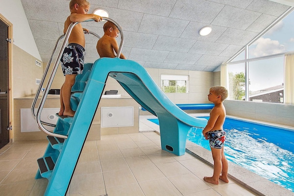Foto van Luxe vakantieverblijf aan zee - Vakantiehuis in Faaborg - Pool
