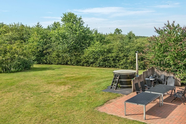 Foto van Luxe verblijf met jacuzzi - Vakantiehuis in Gram - View
