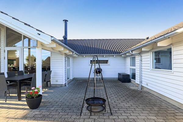 Foto van Luxe Wellness Retreat -- By Traum Ferienwohnungen - Vakantiehuis in Stege - View