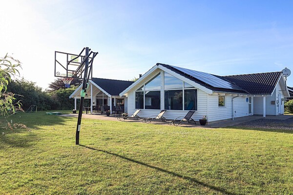 Foto van Luxe Wellness Retreat -- By Traum Ferienwohnungen - Vakantiehuis in Stege - View