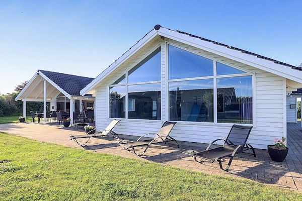 Foto van Luxe Wellness Retreat -- By Traum Ferienwohnungen - Vakantiehuis in Stege - View