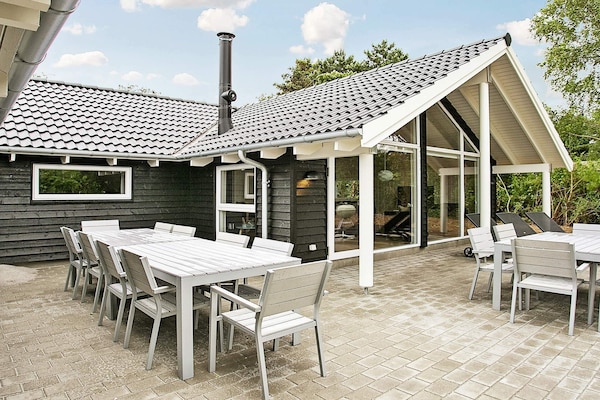 Foto van Luxe strandverblijf -- By Traum Ferienwohnungen - Vakantiehuis in Tisvildeleje - Outdoor