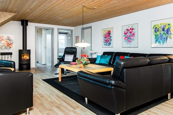 Foto van Luxe retraite met zwembad - Vakantiehuis in Oksbøl - Indoor