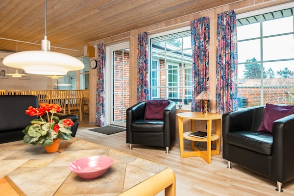 Foto van Luxe retraite met zwembad - Vakantiehuis in Oksbøl - Indoor