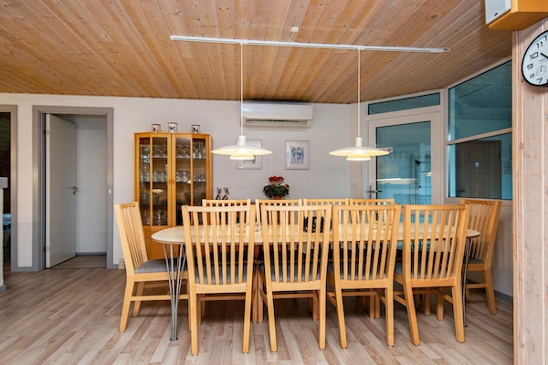 Foto van Luxe retraite met zwembad - Vakantiehuis in Oksbøl - Indoor