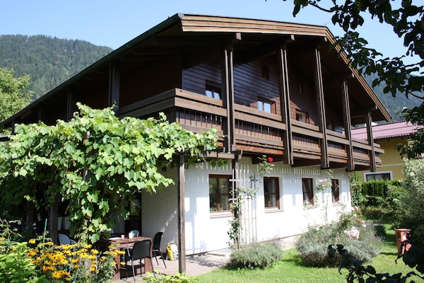 Foto van Landhuis Goldegg bij Skiliften - Vakantiehuis in Goldegg - Weng - ExteriorSummer