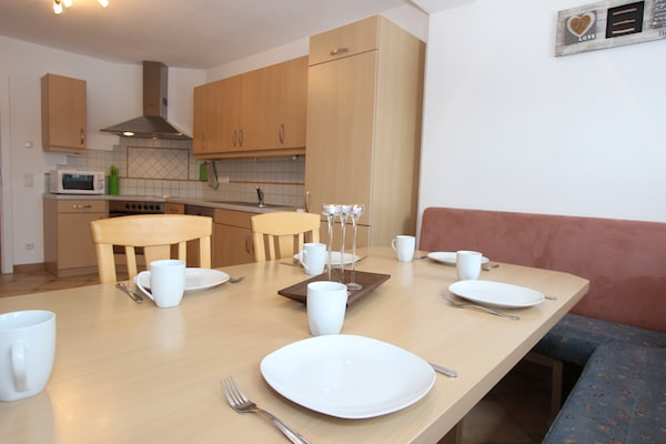 Foto van Landhuis in Goldegg bij Skilift - Vakantiehuis in Goldegg - Weng - DiningRoom