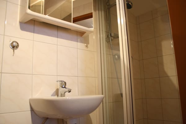 Foto van Appartement in Taxenbach bij Skilift - Vakantiehuis in Taxenbach - BathRoom