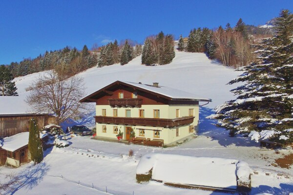 Foto van Appartement in Taxenbach bij Skilift - Vakantiehuis in Taxenbach - ExteriorWinter