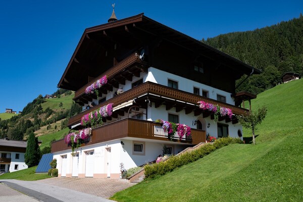 Foto van Appartement in Hollersbach bij Skiliften - Vakantiehuis in Hollersbach im Pinzgau - ExteriorSummer
