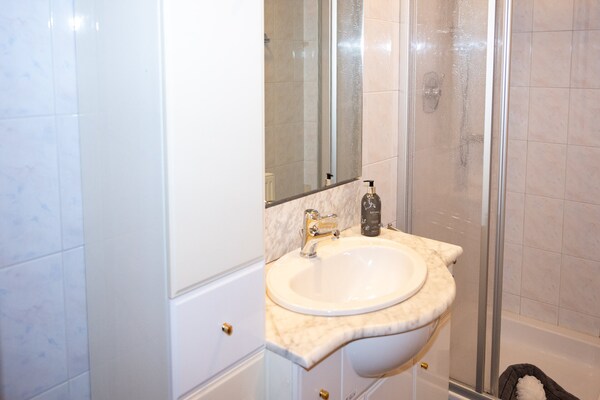 Foto van Appartement in Hollersbach bij Skiliften - Vakantiehuis in Hollersbach im Pinzgau - BathRoom