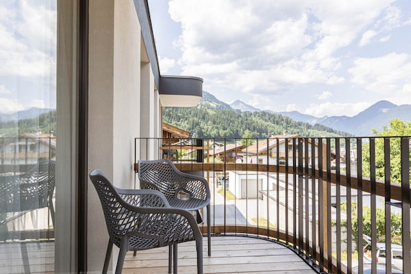 Foto van Premium appartement in Tirol met gedeeld zwembad - Vakantiehuis in Fügen - TerraceBalcony