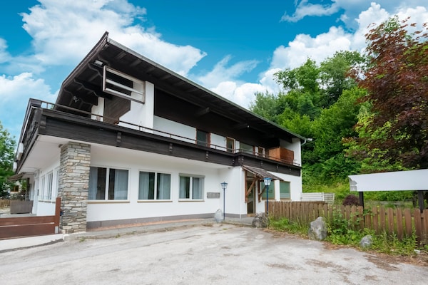 Foto van Aantrekkelijk appartement met terras - Vakantiehuis in Kirchbichl - ExteriorSummer