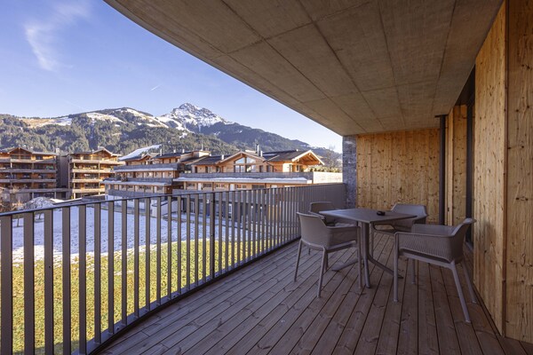Foto van Mooi appartement met gedeelde sauna (zonder borg) - Vakantiehuis in Oberndorf in Tirol - TerraceBalcony