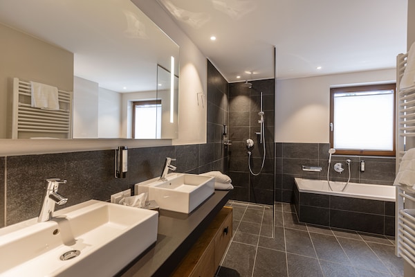 Foto van Luxe appartement met tuin (zonder borg) - Vakantiehuis in Ehrwald - BathRoom