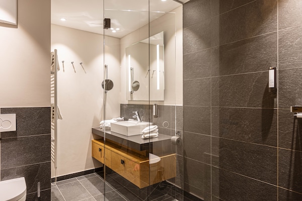 Foto van Ruim appartement met zwembad (zonder borg) - Vakantiehuis in Ehrwald - BathRoom