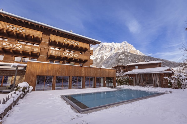 Foto van Ruim appartement met zwembad (zonder borg) - Vakantiehuis in Ehrwald - ExteriorWinter