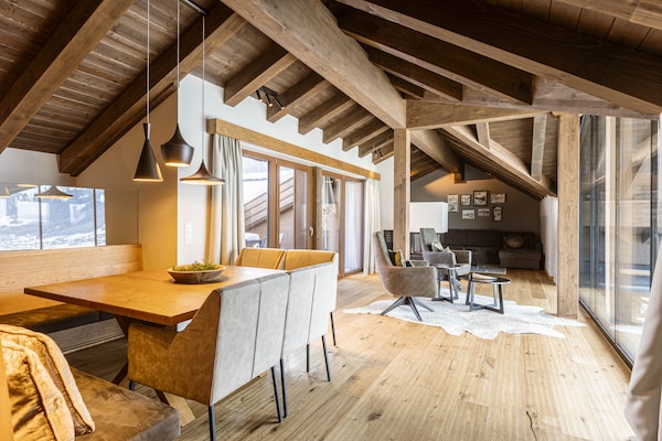 Foto van Gezellig chalet met balkon (zonder borg) - Vakantiehuis in Ehrwald - DiningRoom