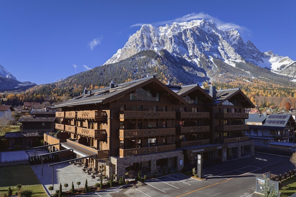 Foto van Gezellig chalet met balkon (zonder borg) - Vakantiehuis in Ehrwald - ExteriorSummer