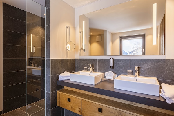 Foto van Uitnodigend chalet met zwembad in Tirol (zonder borg) - BathRoom