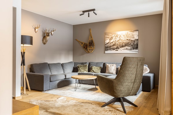 Foto van Uitnodigend chalet met zwembad in Tirol (zonder borg) - LivingRoom