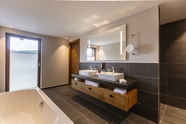 Foto van Prachtig penthouse nabij skigebied (zonder borg) - Vakantiehuis in Ehrwald - BathRoom