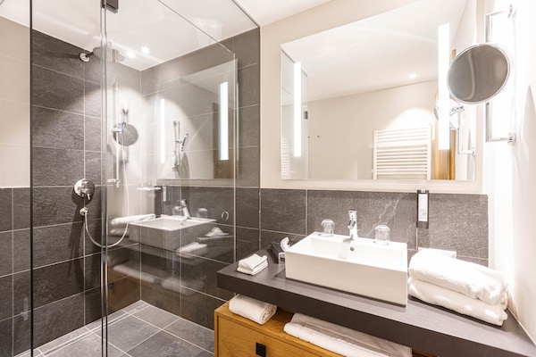 Foto van Premium appartement met 2 slaapkamers (zonder borg) - BathRoom