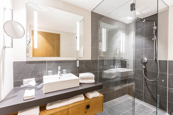 Foto van Premium appartement met 2 slaapkamers (zonder borg) - BathRoom