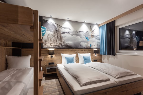 Foto van Luxe Chalet in Gaschurn bij Skilift - Vakantiehuis in Gaschurn - BedRoom