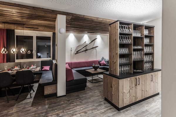 Foto van Luxe Chalet in Gaschurn bij Skilift - Vakantiehuis in Gaschurn - LivingRoom