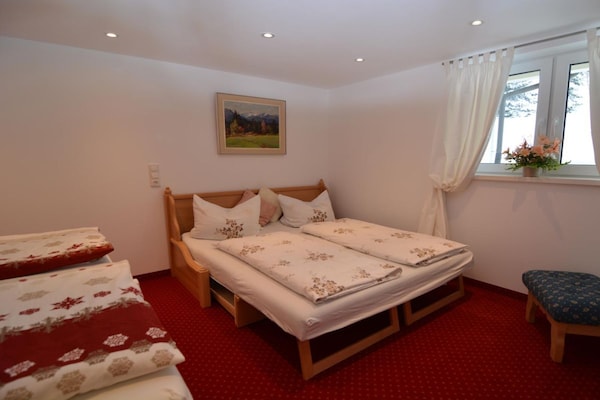 Foto van Preekstoelmuur in het gastenverblijf op de berg - Vakantiehuis in Hirschegg - Untagged
