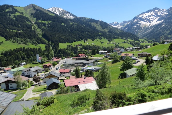 Foto van Preekstoelmuur in het gastenverblijf op de berg - Vakantiehuis in Hirschegg - Untagged