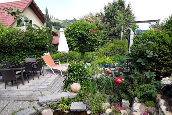 Foto van 1 in het romantische gastenverblijf Annas-Home - Vakantiehuis in Ratsch - Untagged