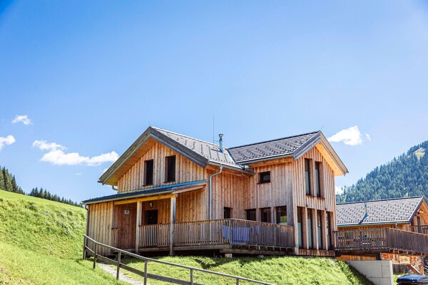 Foto van Premium chalet met terras - Vakantiehuis in Hohentauern - ExteriorSummer