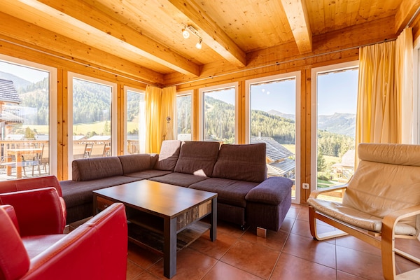 Foto van Premium vakantiehuis met sauna en jacuzzi - Vakantiehuis in Hohentauern - LivingRoom
