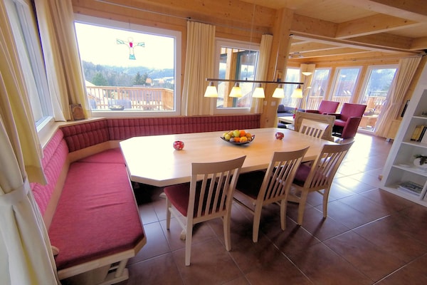 Foto van Premium vakantiehuis met sauna en jacuzzi - Vakantiehuis in Hohentauern - DiningRoom