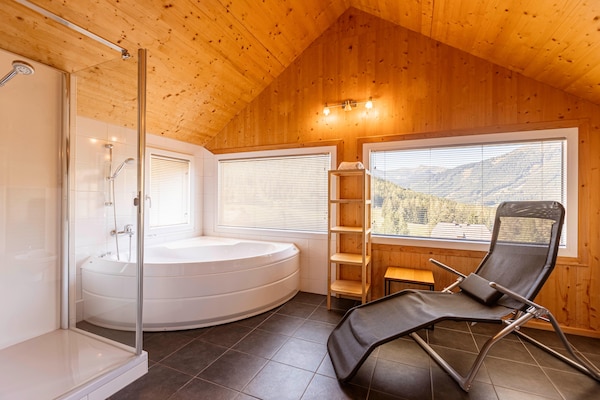 Foto van Premium vakantiehuis met sauna en jacuzzi - Vakantiehuis in Hohentauern - BathRoom