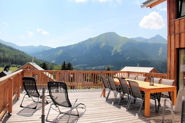 Foto van Premium vakantiehuis met sauna en jacuzzi - Vakantiehuis in Hohentauern - TerraceBalcony