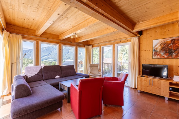 Foto van Premium vakantiehuis met sauna en jacuzzi - Vakantiehuis in Hohentauern - LivingRoom