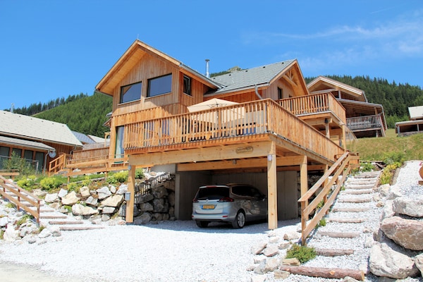 Foto van Premium vakantiehuis met sauna en jacuzzi - Vakantiehuis in Hohentauern - ExteriorSummer
